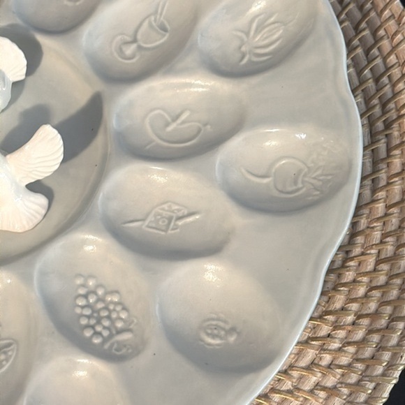 Vintage Blue Ceramic Deviled Easter Egg Holder with White Doves Platter Size 13” - Picture 4 of 9